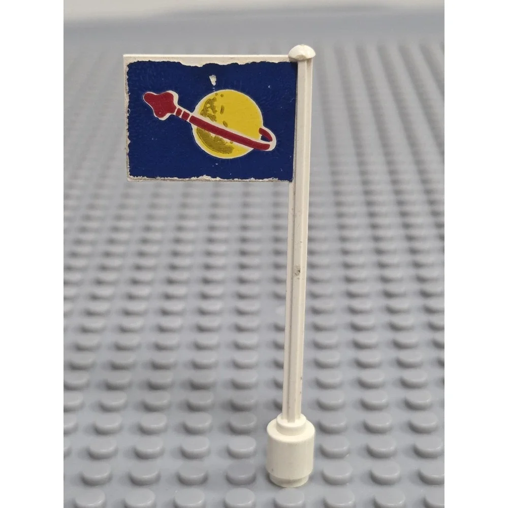 Lego Classic Space Logo Flag Command Base 6970 Vintage 1980